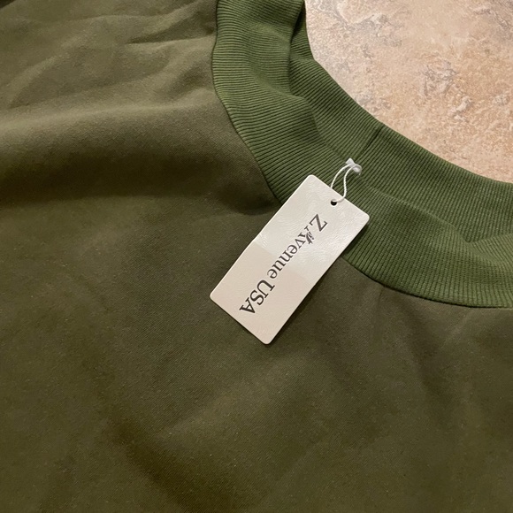 Zavenue NWT sweatshirt tunic - Sz L - olive green - Picture 2 of 8